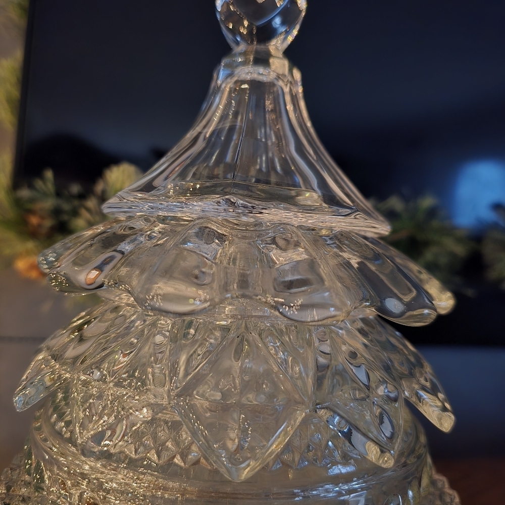 Elegant Glass Christmas Tree Decor - Picture 5 of 7